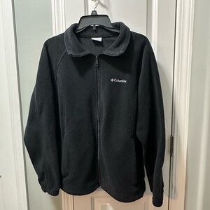 Columbia Women’s Zip up